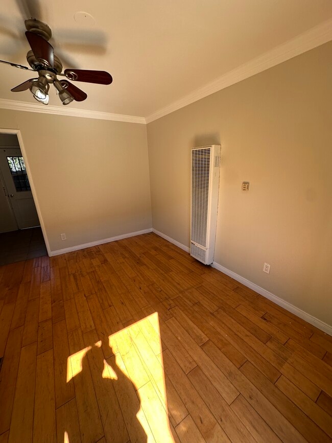 Photo - 904 N Normandie Ave Unidad 904