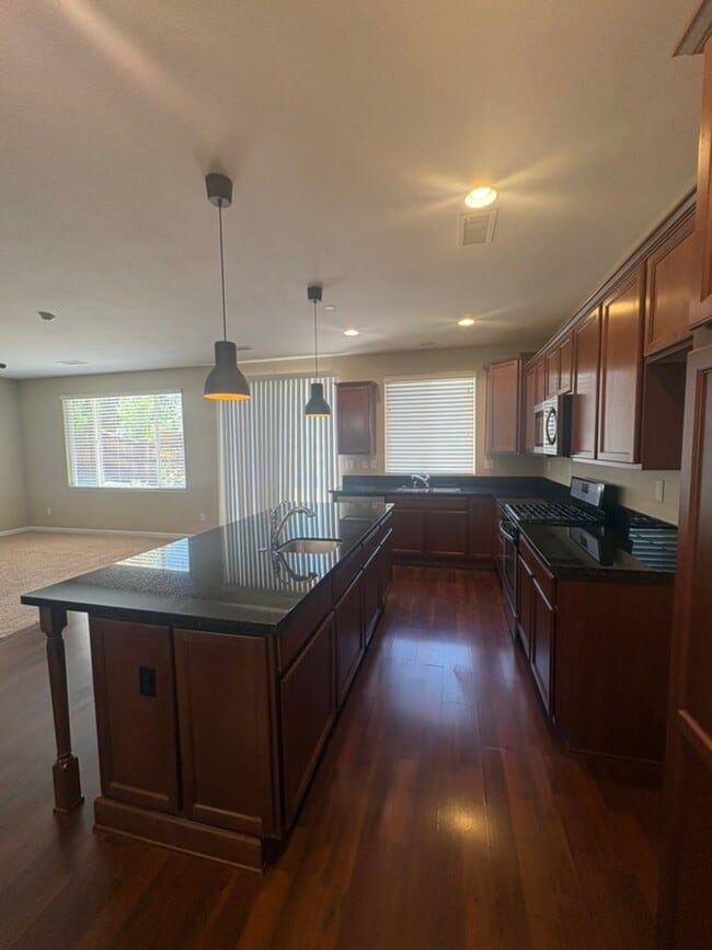 Photo - 2827 Earthstone Dr
