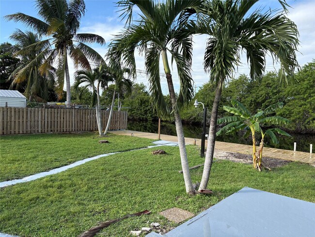 Photo - 4697 SW 35th Ave