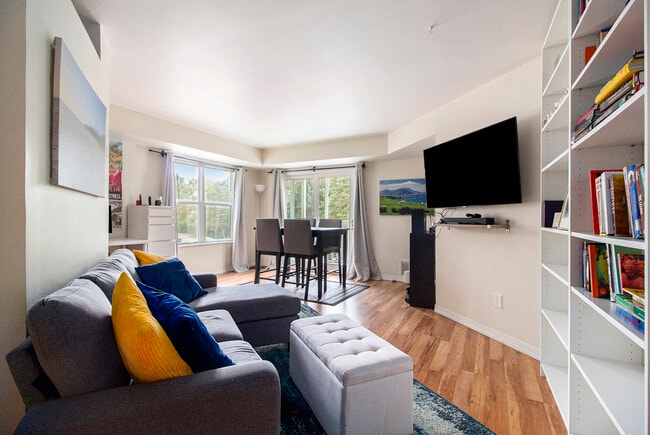 Photo - 2221 S Huron Pkwy Unit 2