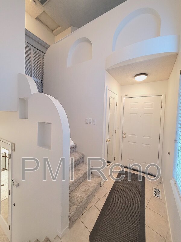 Photo - 4332 Leeward Ln