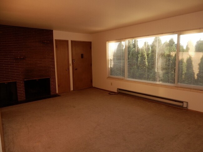 Living Room - 4037 California Ave SW Unit 4