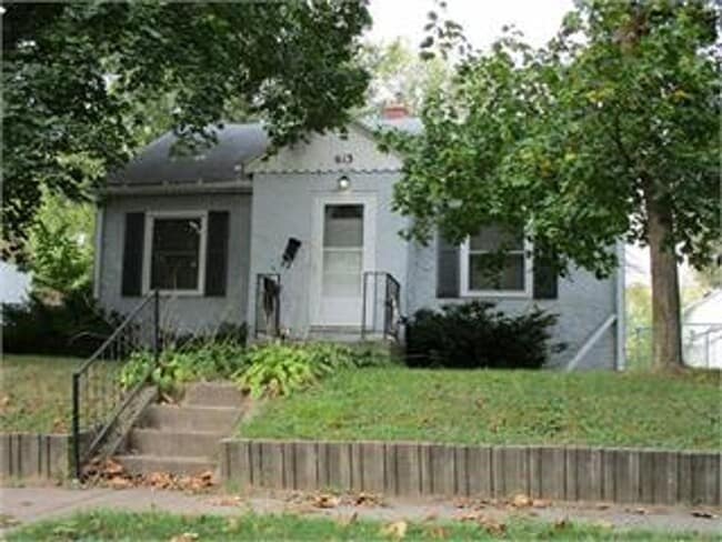 Building Photo - 2 bedroom, 1 bath house