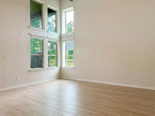 Photo - 224 Golden Shiner Dr