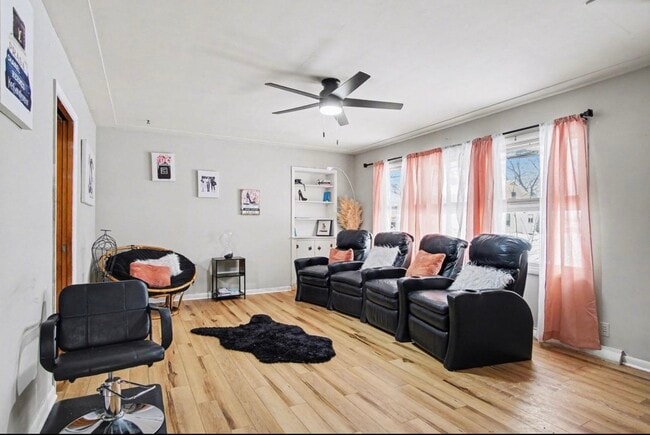Photo - 1759 Cambridge Dr SE