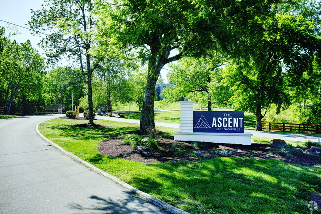 Front Entry - Ascent East Rental