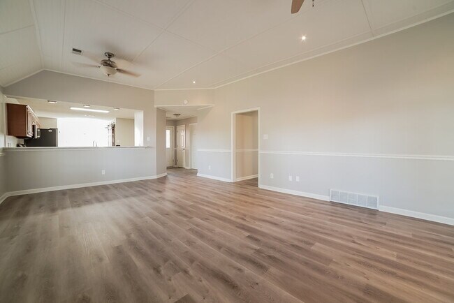 Photo - 7413 Tack Cove