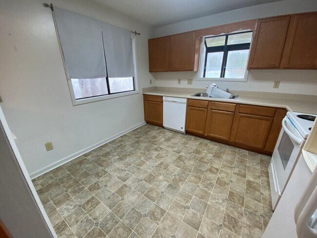 Photo - 612 Independence Dr