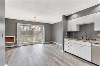 Photo - 20 Camelot Dr Unit 20