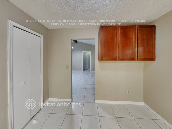 Photo - 2117 E Parkton Dr