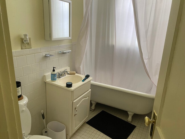 Photo - 16 Queensberry St Unit 12