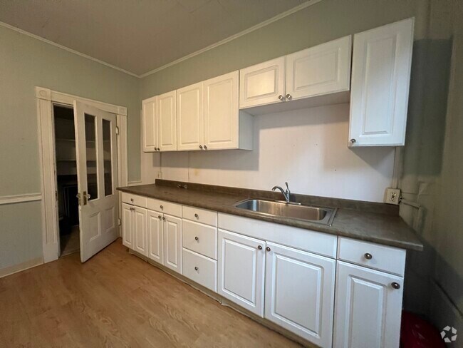 Building Photo - 339 Cambridge St Unit 3 Rental