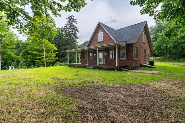 Photo - 7730 Newark Rd