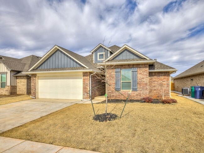 Building Photo - Newer Home in Ironstone + 3 bedrooms + 2 bathrooms + Edmond Schools