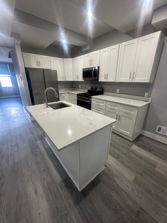 Photo - Stunning Fully Remodeled Home in Friendshi...