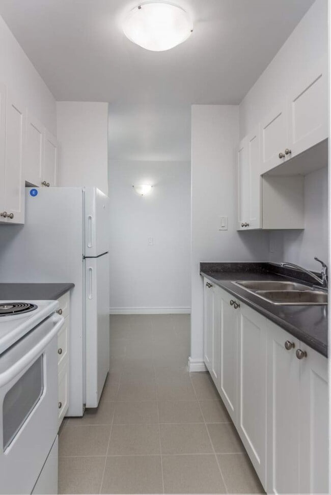 Photo - Westdale Apartments