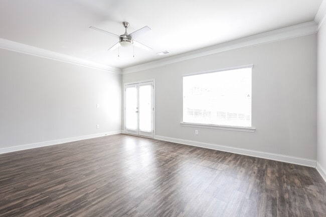 Photo - 243 Riley Cir