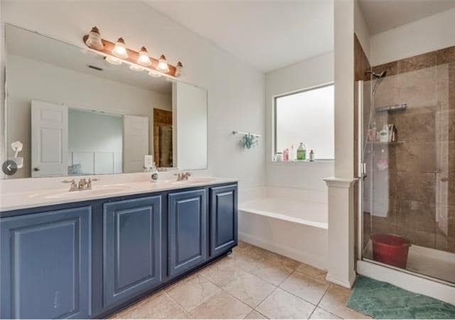 Photo - 15704 Ringdove Ct