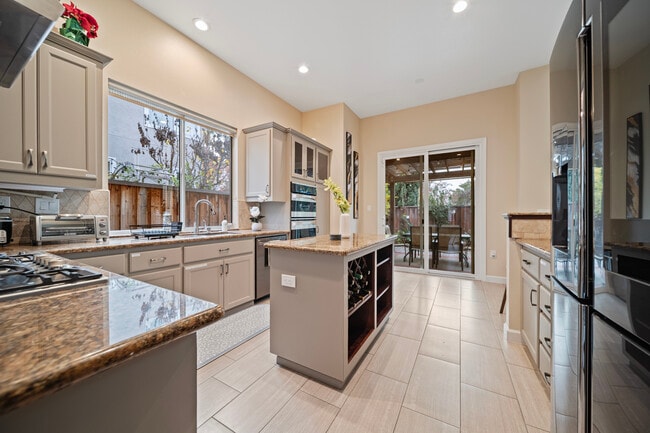 Building Photo - 3223 Adelanto Ln
