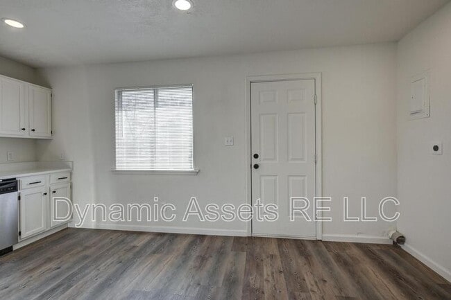 Photo - 1902 John F Kennedy St Unit A