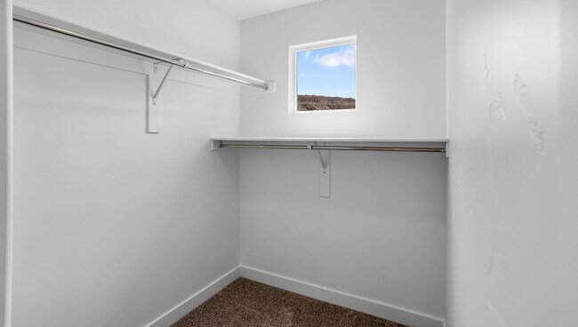 Armario del dormitorio principal - 3303 E Elkhorn Ln