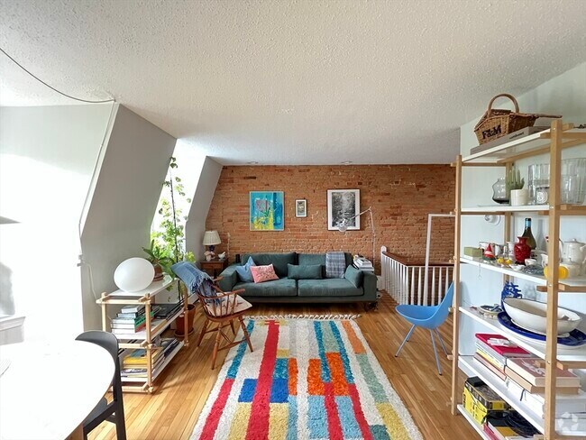 Building Photo - 97 Appleton St Rental