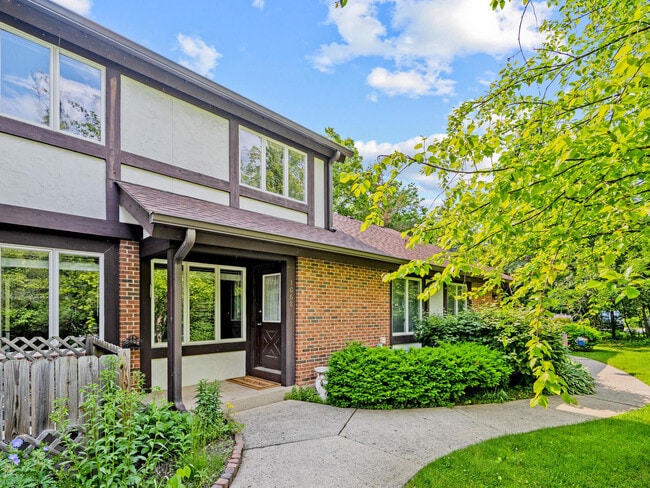 Photo - 1068 Shermer Rd Townhome