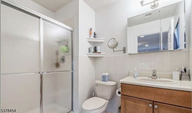 Photo - 115 Chariot Ct