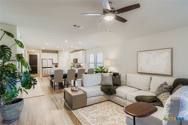 Photo - 3141 Charyn Wy