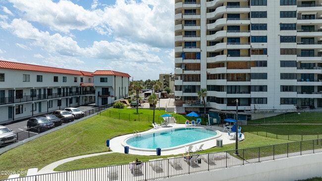 Photo - 1420 N Atlantic Ave Unidad 1002