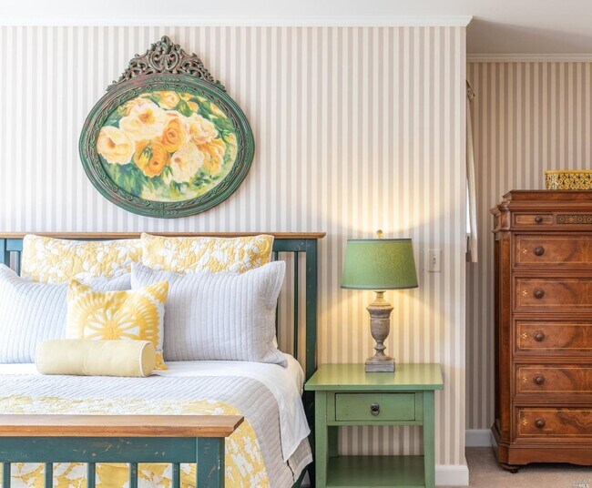 Photo - 1655 Scott St