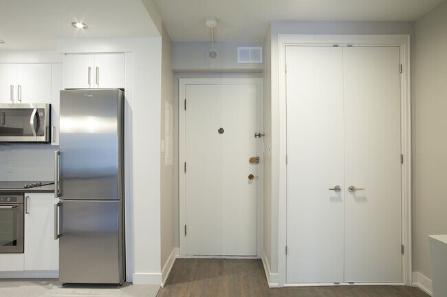 Photo - 3495 Rue de la Montagne Unit 602