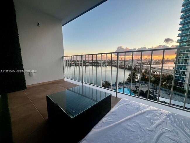 Building Photo - 1865 79th Street Causeway Unit 10C