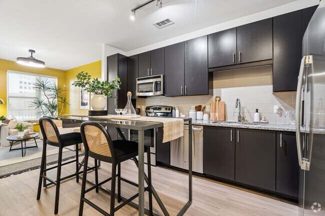 A1A 1BR, 1BA - 612SF - Kitchen