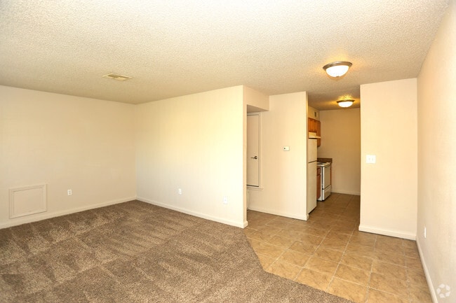 1BR - 600SF - Living Area