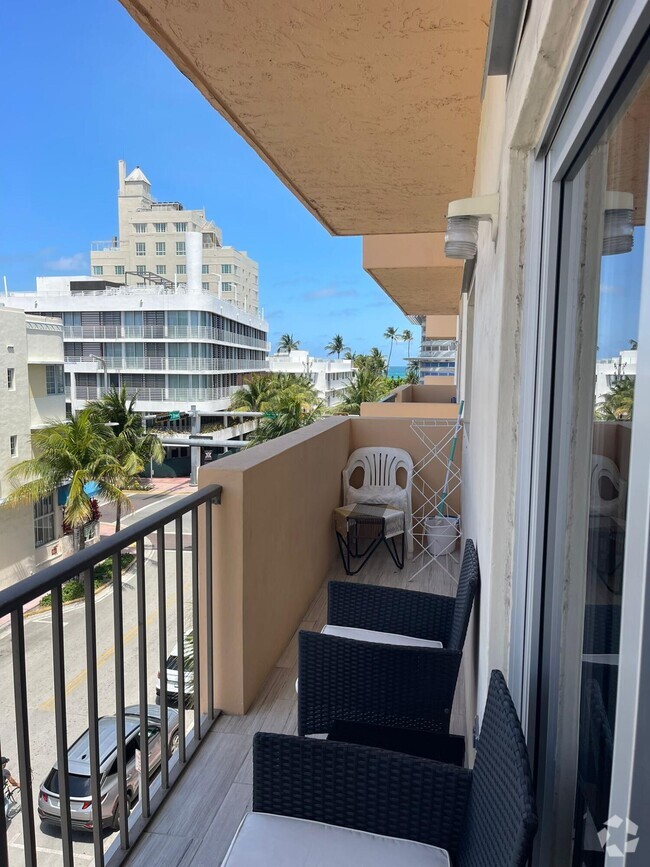 Building Photo - 1150 Collins Ave Unit 402 Rental