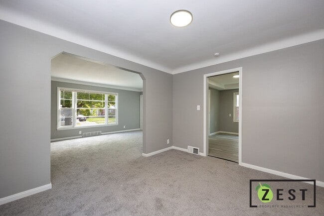 Photo - 5235 Chatsworth St Unit 5235 Chatsworth Lower