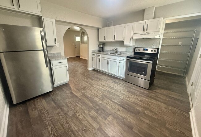 Building Photo - 201 S Mitchell St Unit 3 Rental