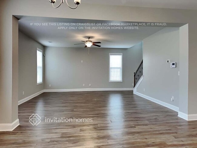 Photo - 554 Wood Point Way