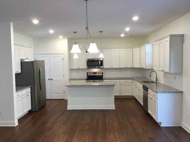 Photo - 206 Southfork Ln