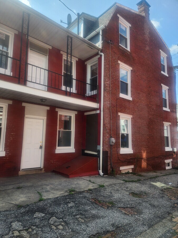 Photo - 364 W Philadelphia St