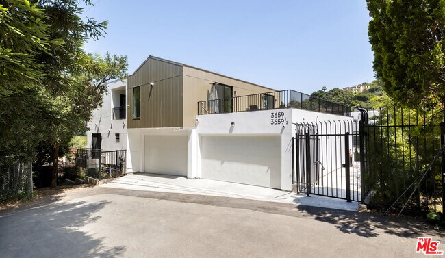 Photo - 3657 Regal Pl Unit 3659