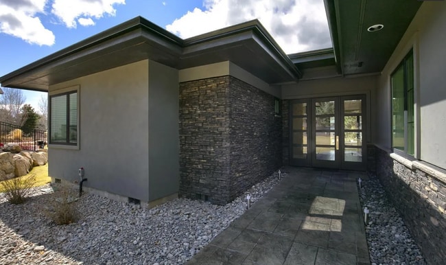 Photo - Beautiful and Spacious 3 Bed/2.5 Bath Home on 0.46 Acre Lot in SE Bend