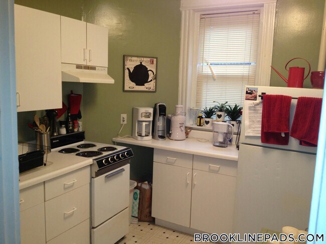 Photo - 208 Winthrop Rd Unit 5