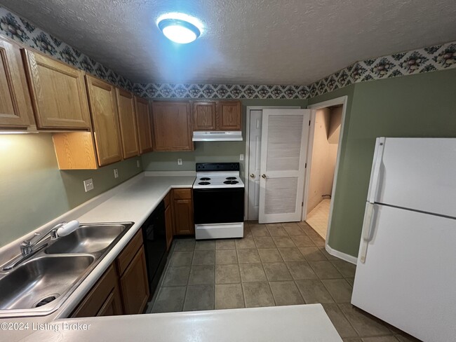 Photo - 10414 Pinoak View Dr House