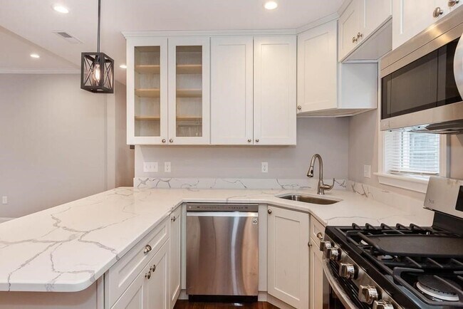 Photo - 263 E Cottage St Unidad 3