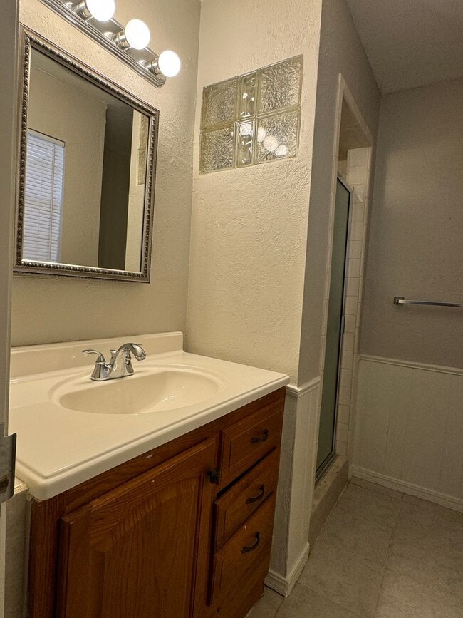 Photo - 2306 NW 75th St