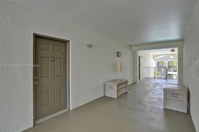 Photo - 6841 SW 44th St Unit 305