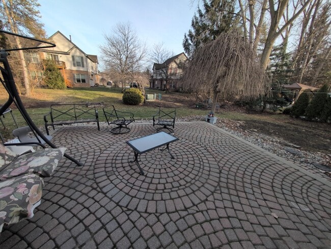 Photo - 7074 Foxridge Dr