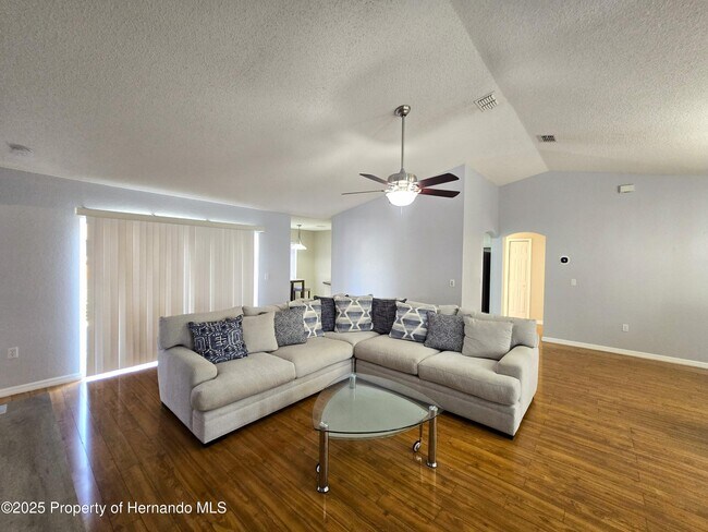 Photo - 7483 Apache Trail